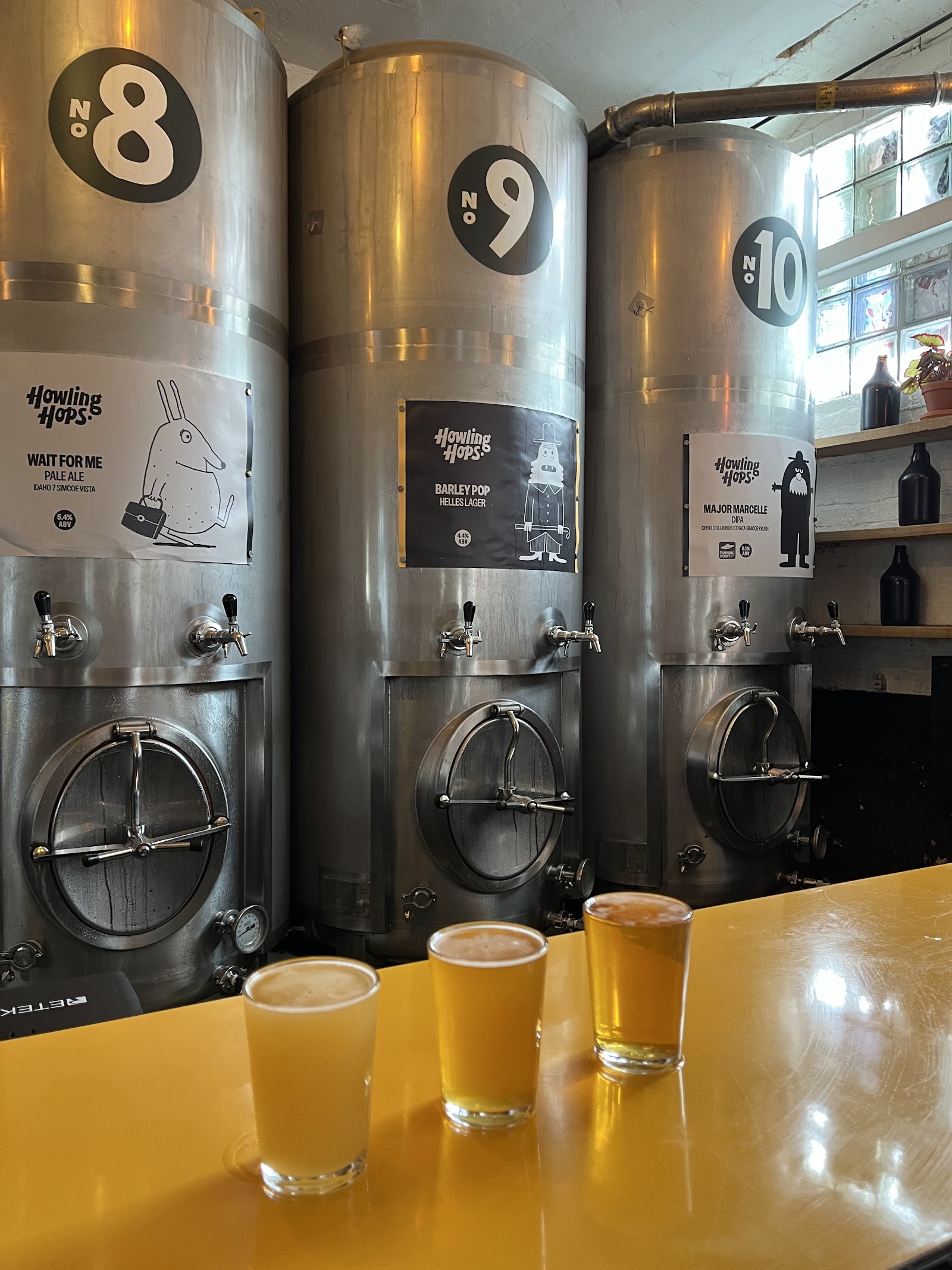 Howling Hops Brewery and Tank Bar photo 3