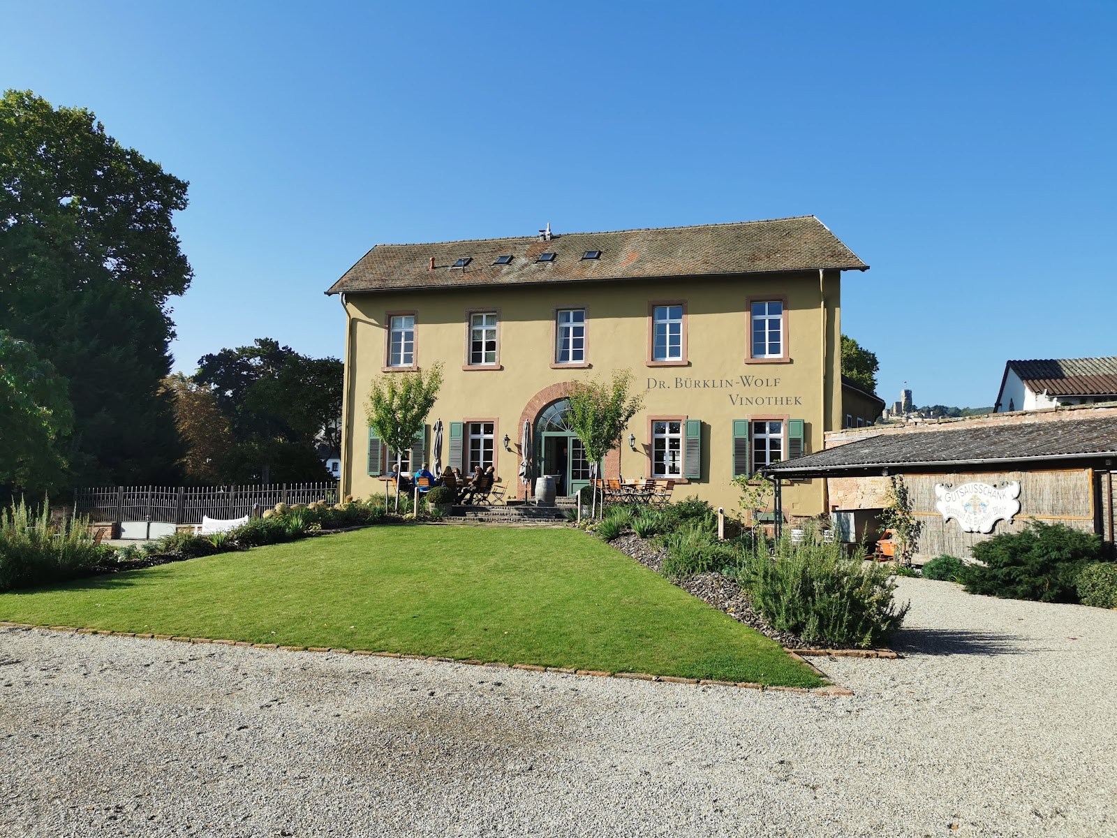 Weingut Dr. Bürklin-Wolf photo 2