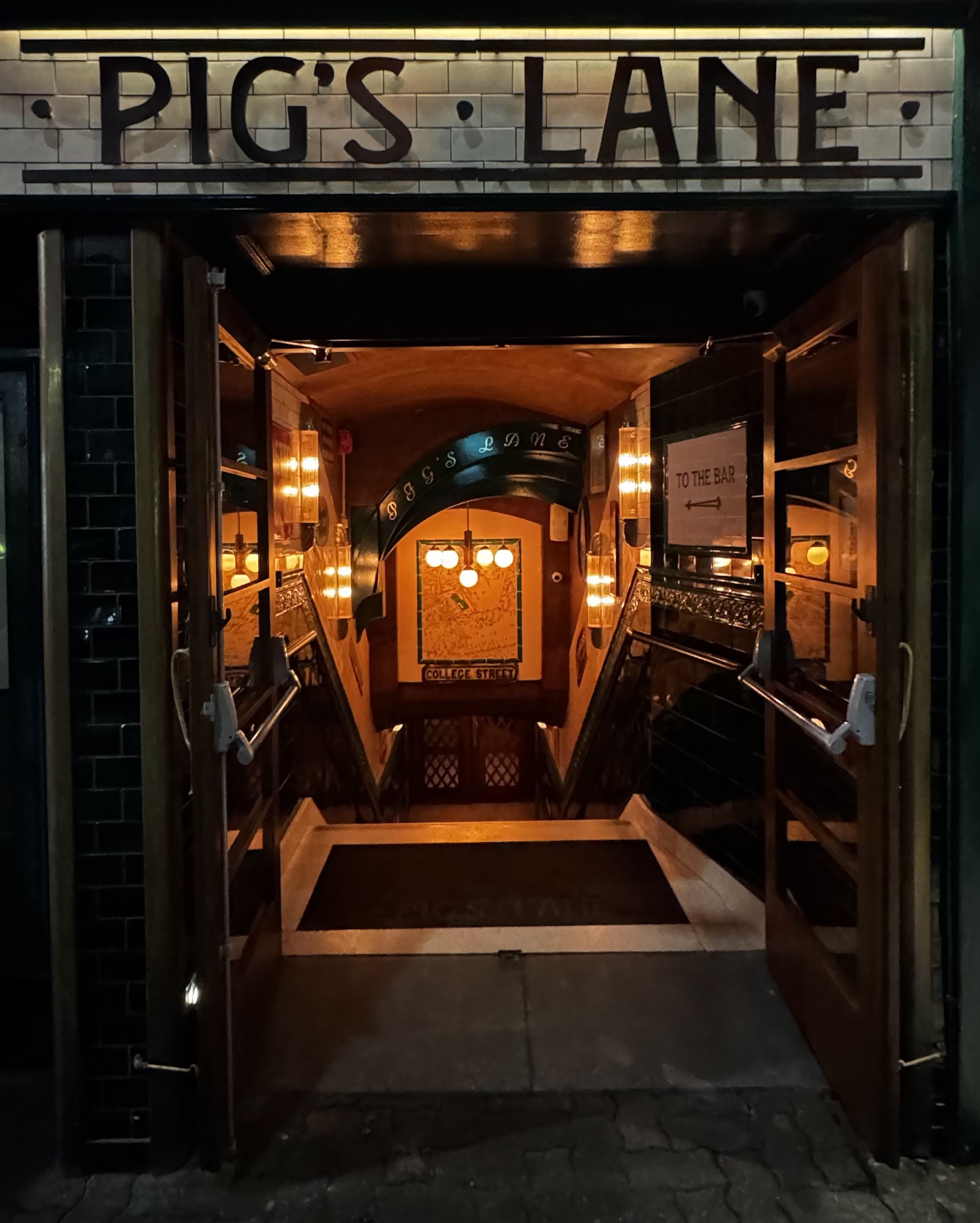 Pig's Lane photo 3