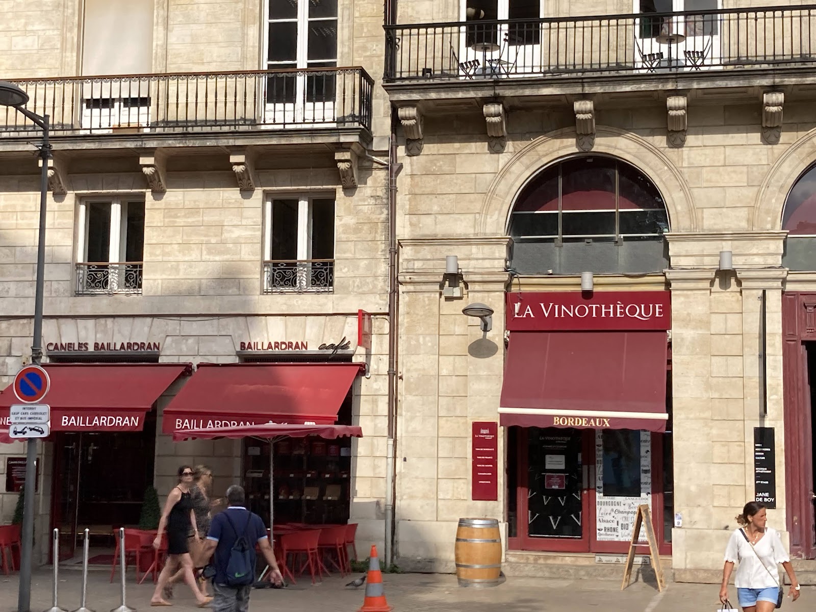 The Wine of Bordeaux photo 1