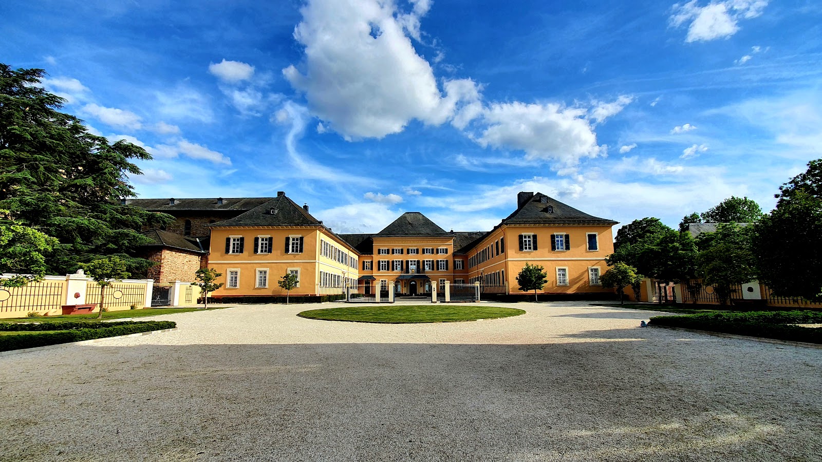 Weingut Schloss Johannisberg photo 1